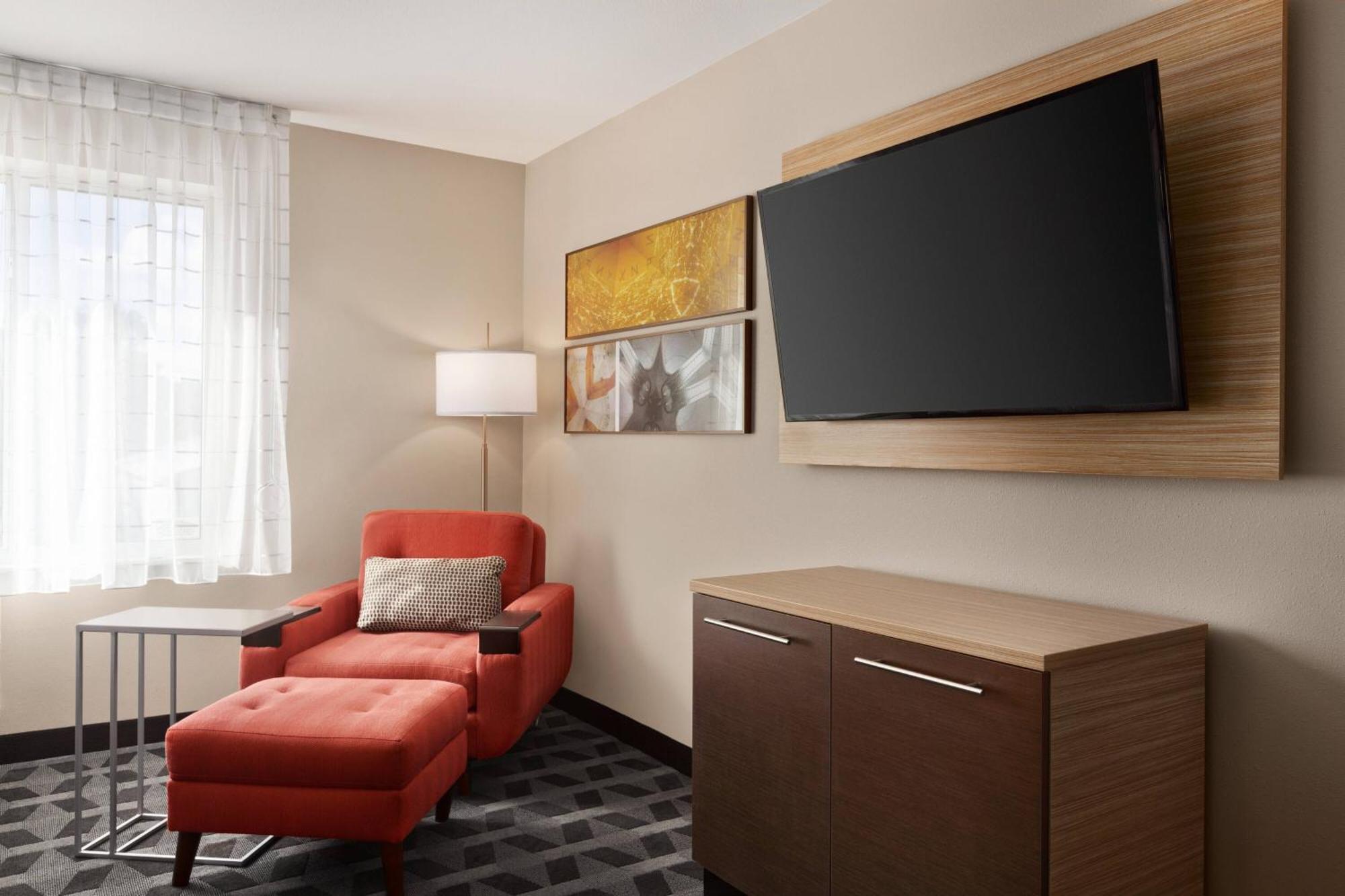 TownePlace Suites Cedar Rapids Marion Exterior foto