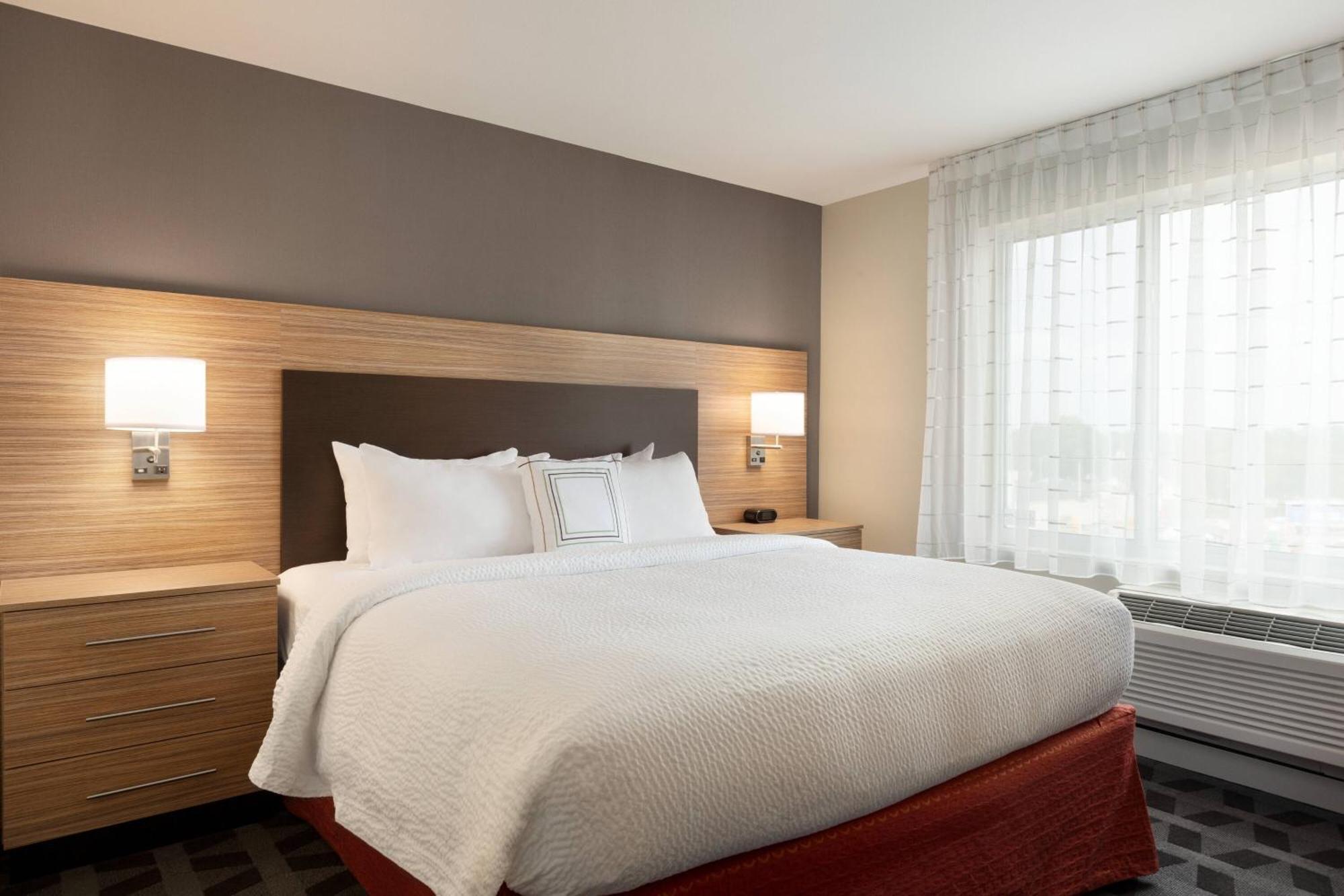 TownePlace Suites Cedar Rapids Marion Exterior foto
