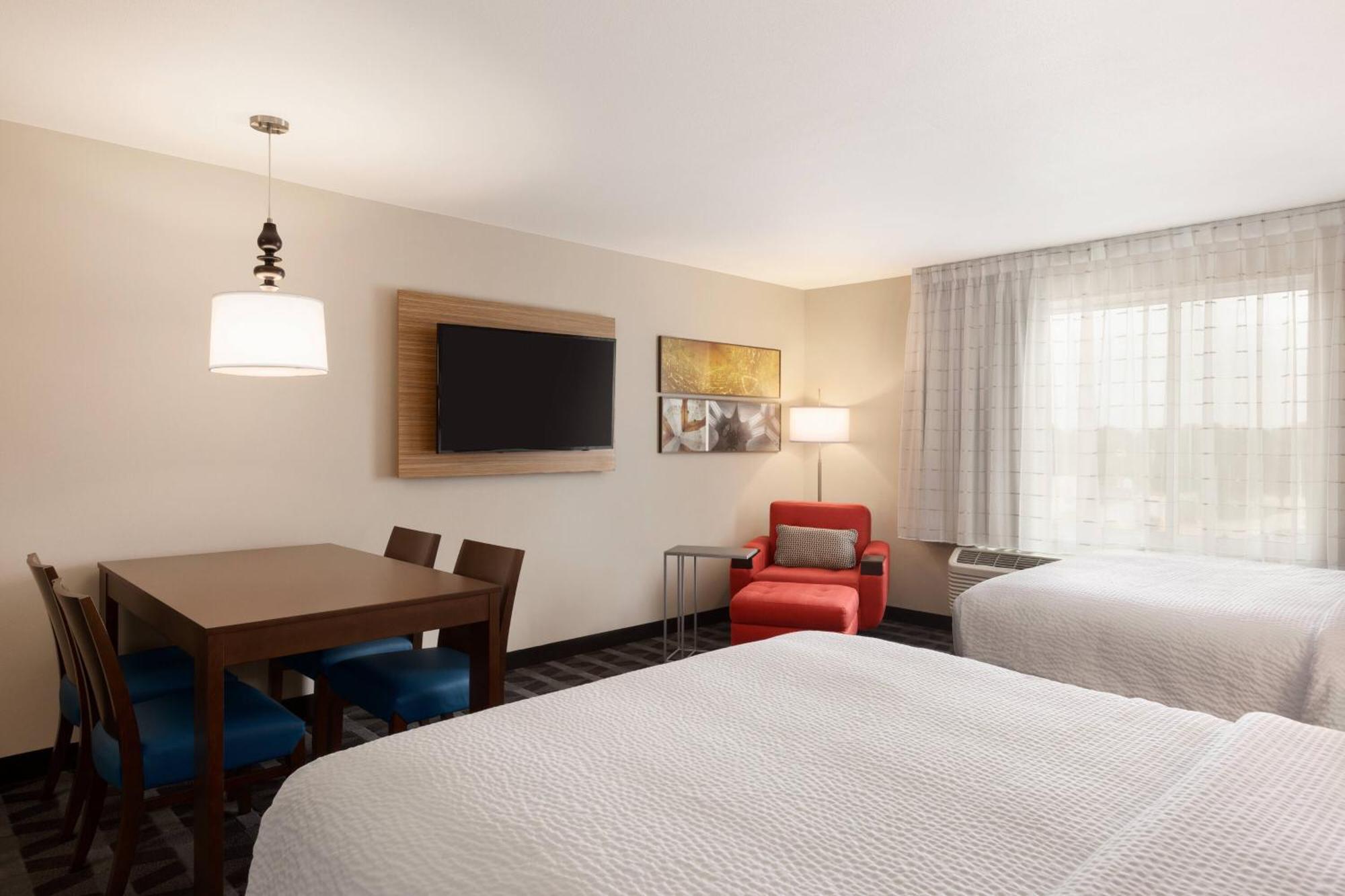 TownePlace Suites Cedar Rapids Marion Exterior foto