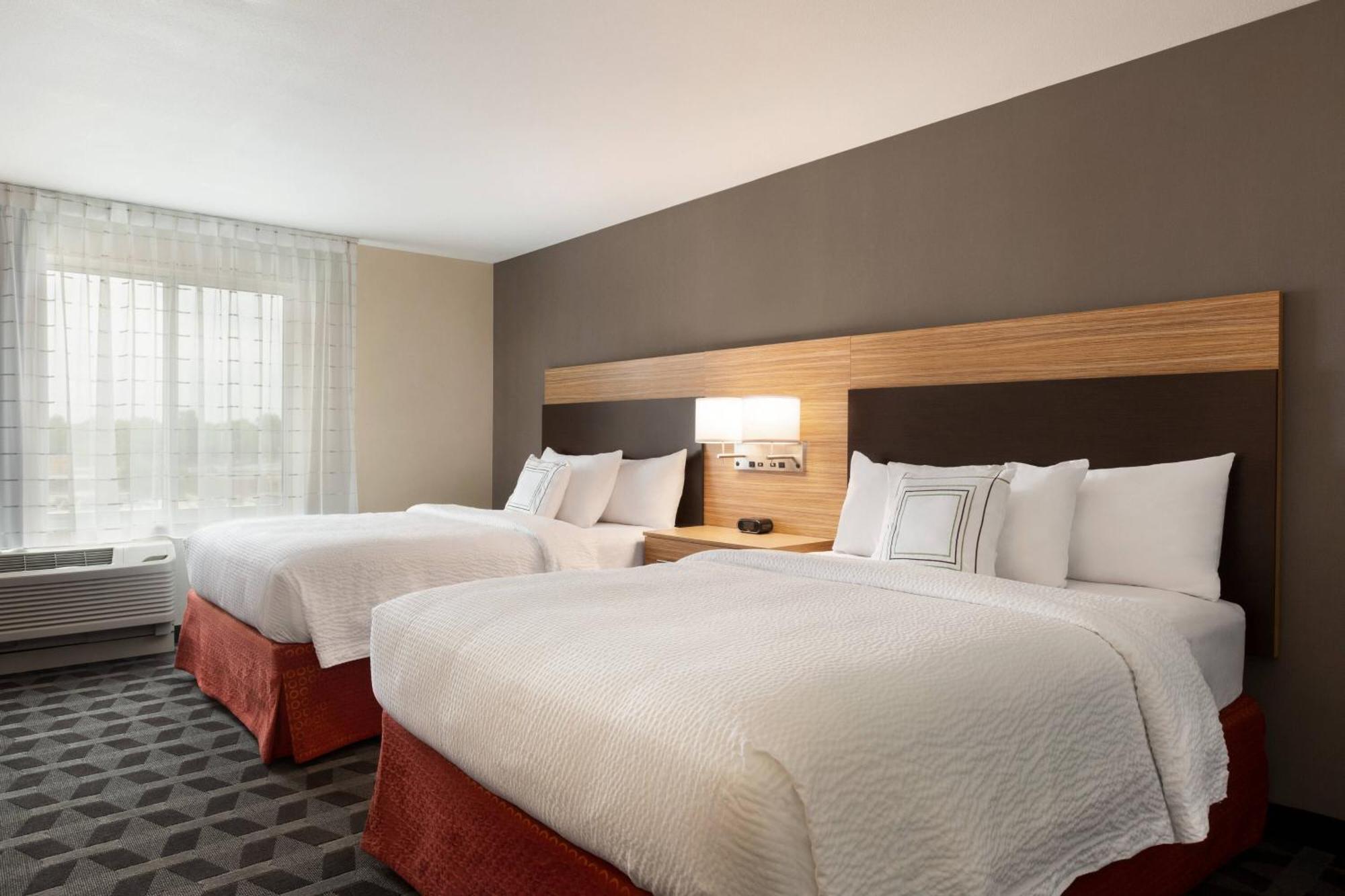 TownePlace Suites Cedar Rapids Marion Exterior foto