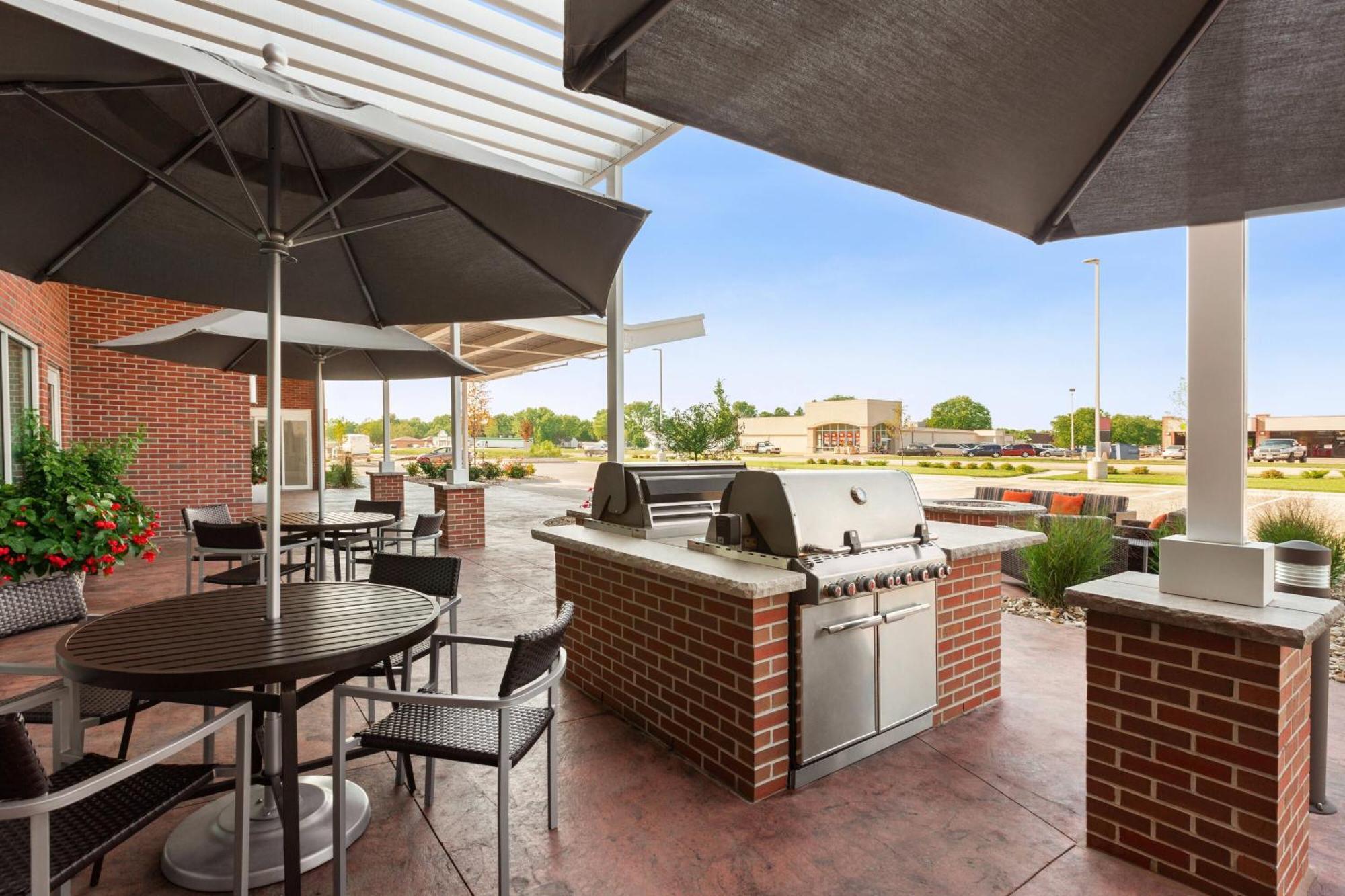 TownePlace Suites Cedar Rapids Marion Exterior foto
